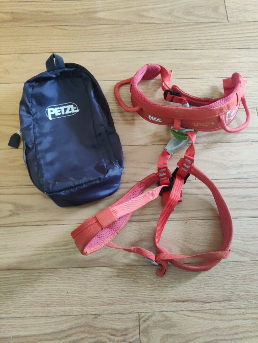 Petzl Macchu kids harness